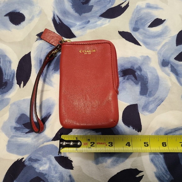Coach Legacy Coral Wallet - Picture 5 of 7